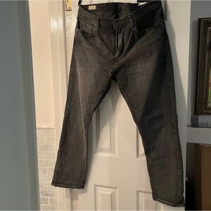 Near new - worn a few times. Levi’s 502 Grey Jeans W36 L30